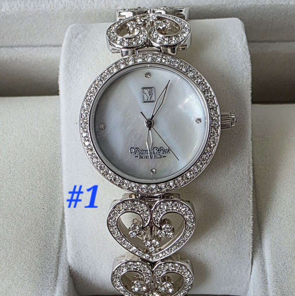 NEW NEVER WORN!! Elegant Women's Watch with Crystal Accents